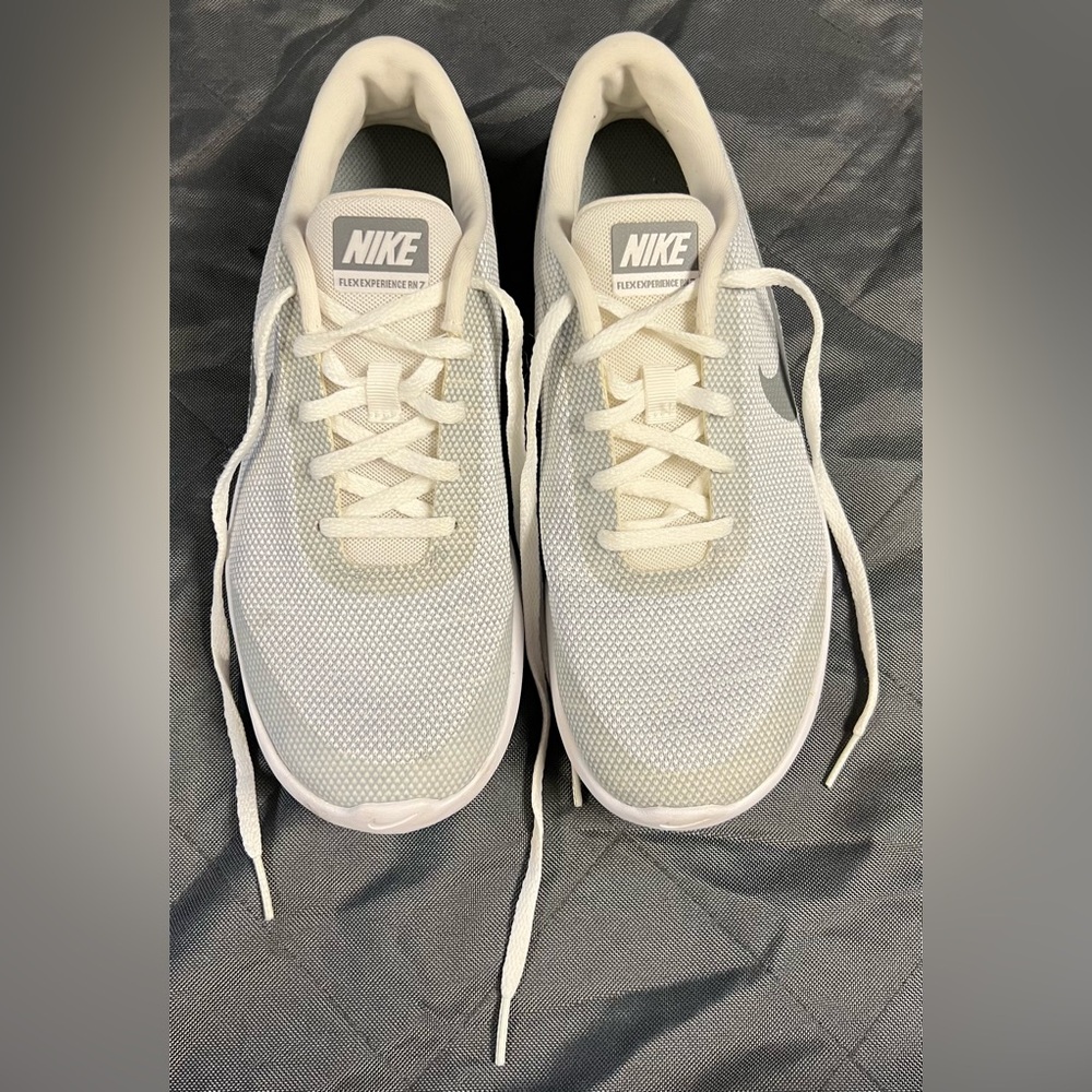 Women’s Nike white with gray  Mesh Sneakers